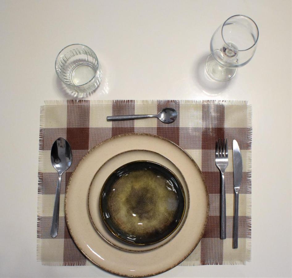 Yes, Yes! Lovely Apartment Good Amenities Budapest Center Budapeste Exterior foto
