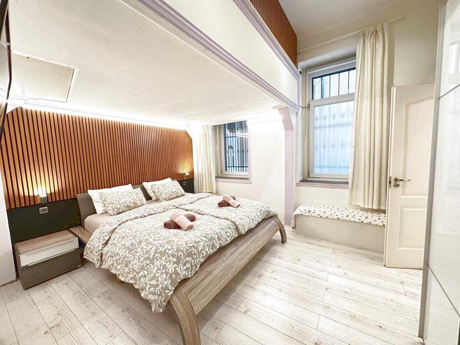 Yes, Yes! Lovely Apartment Good Amenities Budapest Center Budapeste Exterior foto