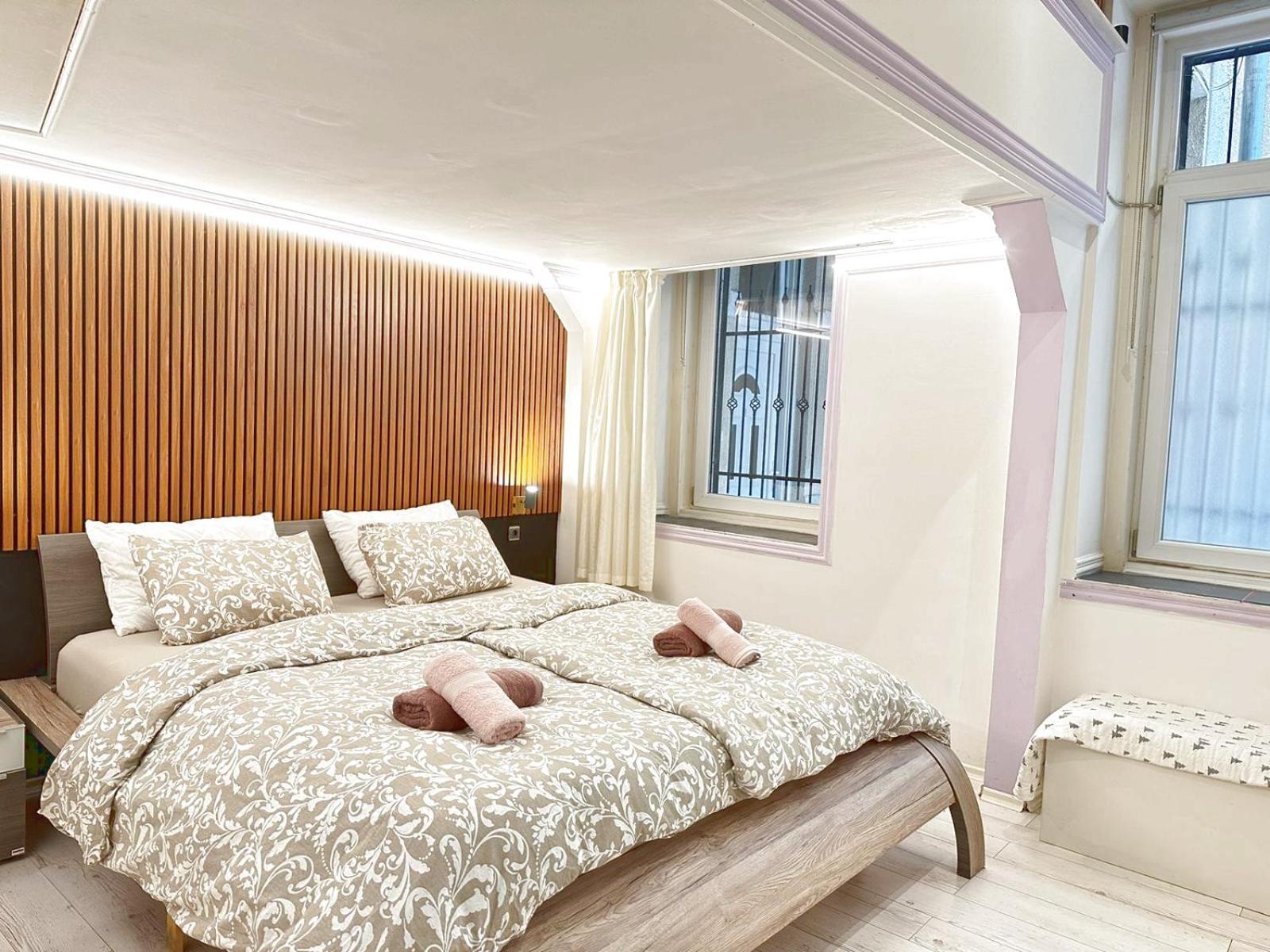 Yes, Yes! Lovely Apartment Good Amenities Budapest Center Budapeste Exterior foto