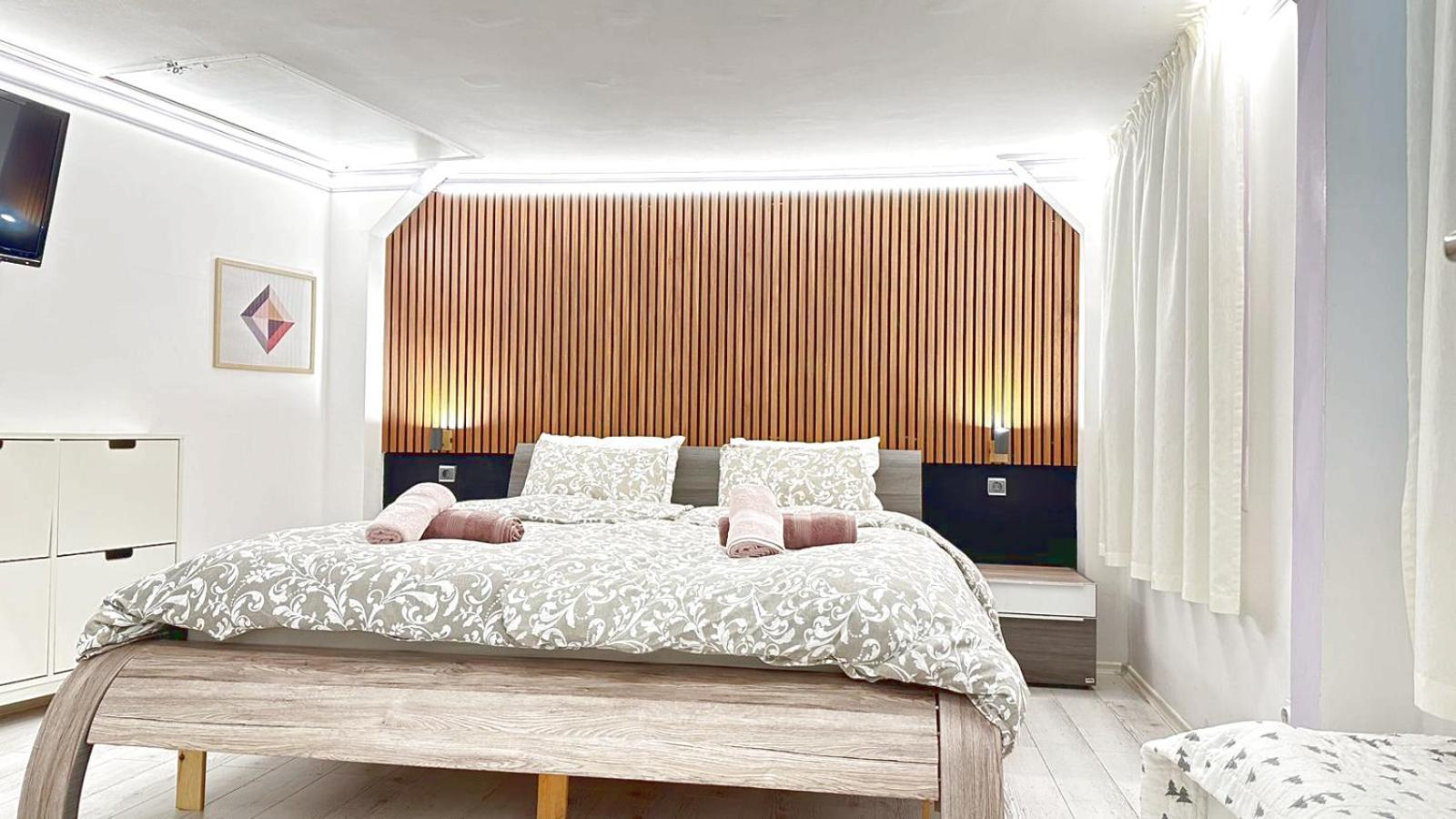 Yes, Yes! Lovely Apartment Good Amenities Budapest Center Budapeste Exterior foto