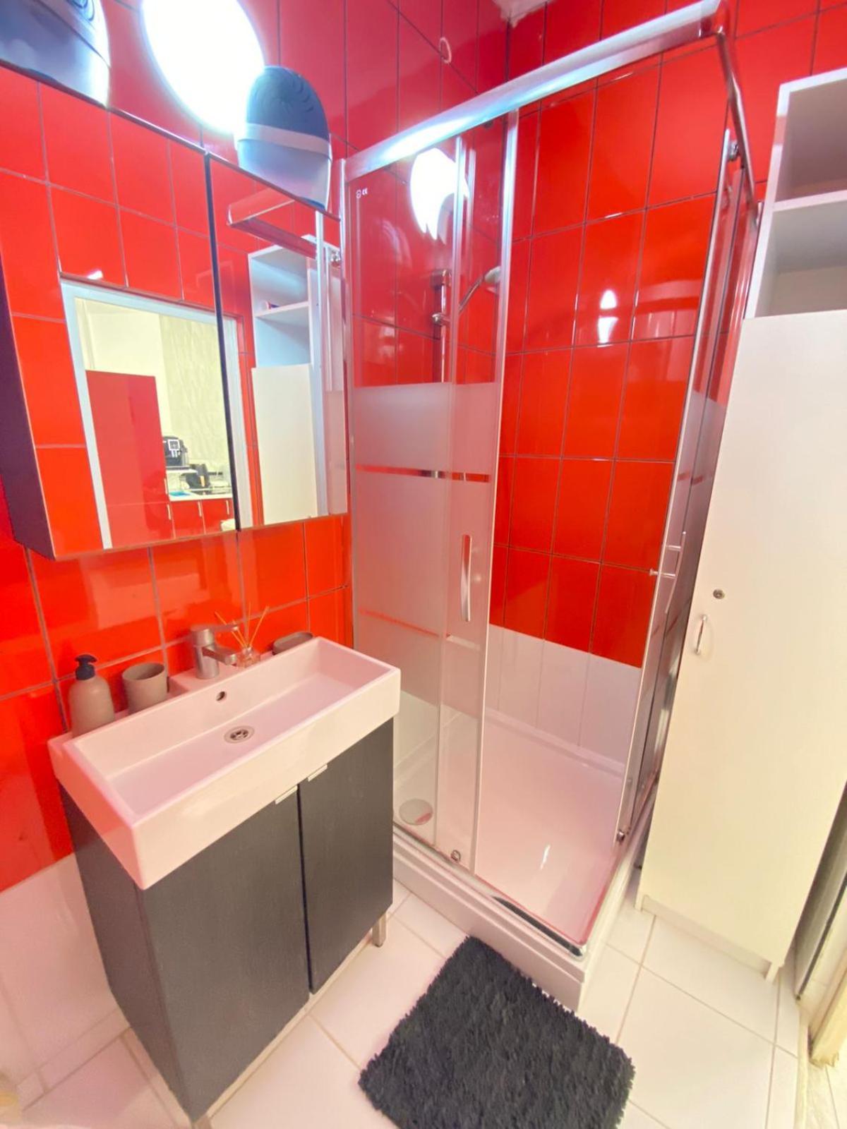 Yes, Yes! Lovely Apartment Good Amenities Budapest Center Budapeste Exterior foto